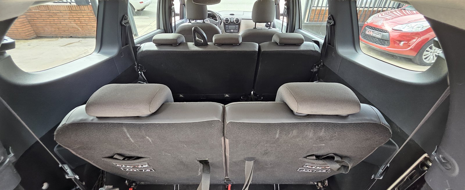 Dacia Lodgy 1.2 TCe 120 CV 2013 de ocasión en GSM Serveis Integrals Automoció, Vilobí del Penedès (21)
