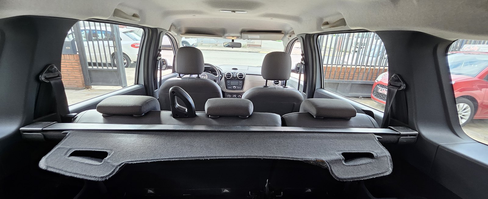 Dacia Lodgy 1.2 TCe 120 CV 2013 de ocasión en GSM Serveis Integrals Automoció, Vilobí del Penedès (22)