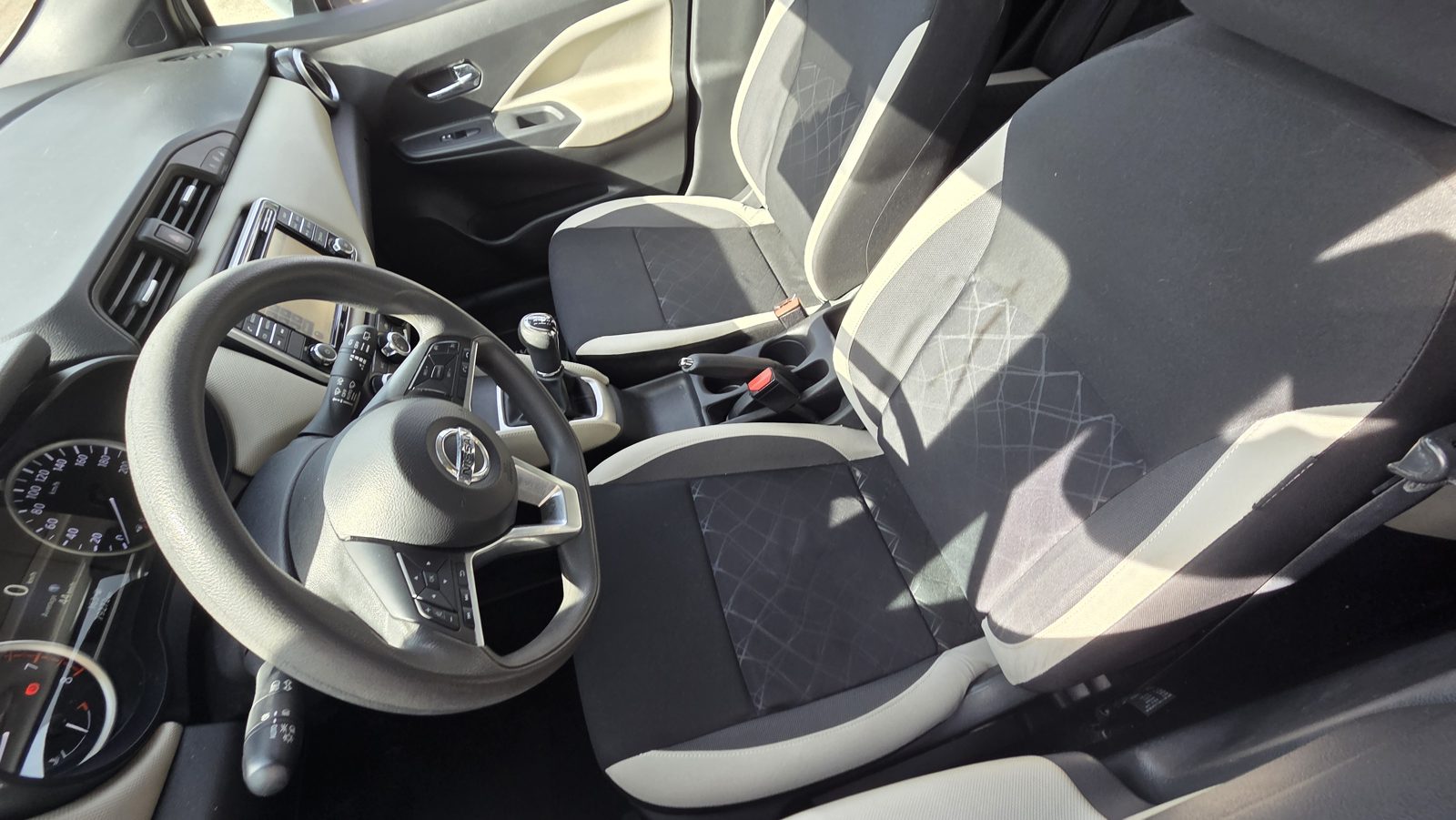 Nissan Micra 1.0 Visia Manual 2018 de ocasión en GSM Serveis Integrals Automoció, Vilobí del Penedès (11)