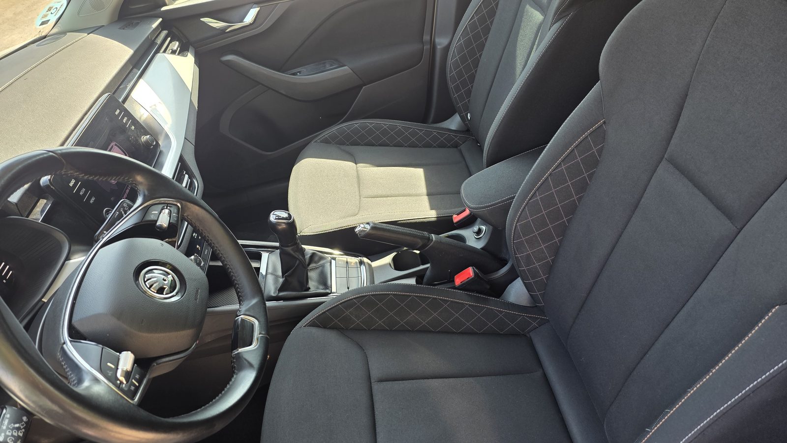 Skoda Kamiq 1.0 TSI 110CV 2022 de ocasión en GSM Serveis Integrals Automoció, Vilobí del Penedès (14)