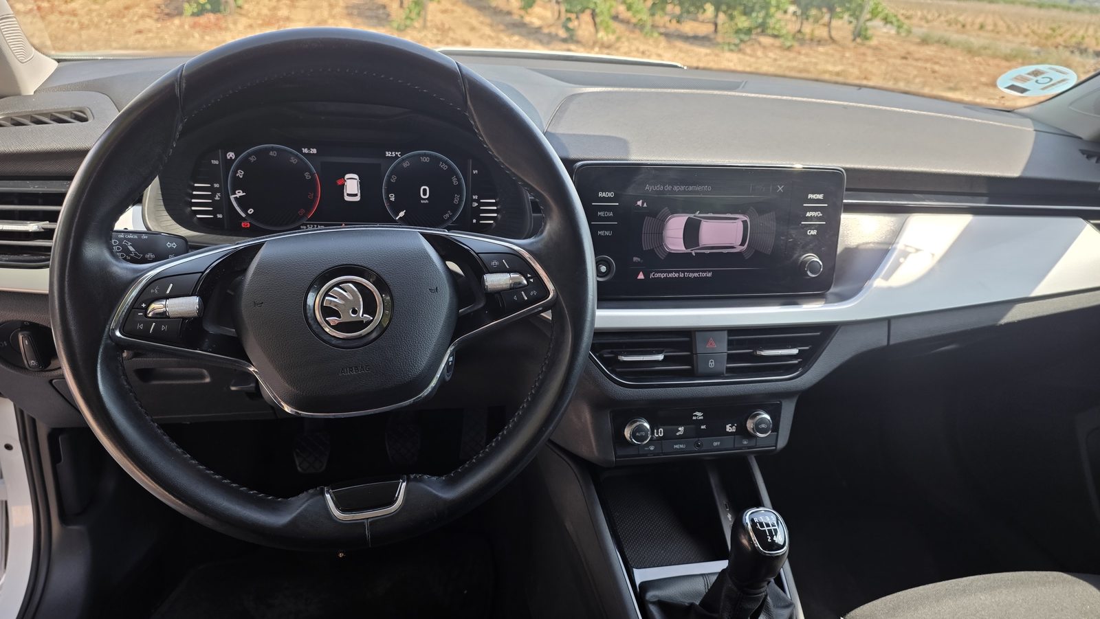 Skoda Kamiq 1.0 TSI 110CV 2022 de ocasión en GSM Serveis Integrals Automoció, Vilobí del Penedès (15)