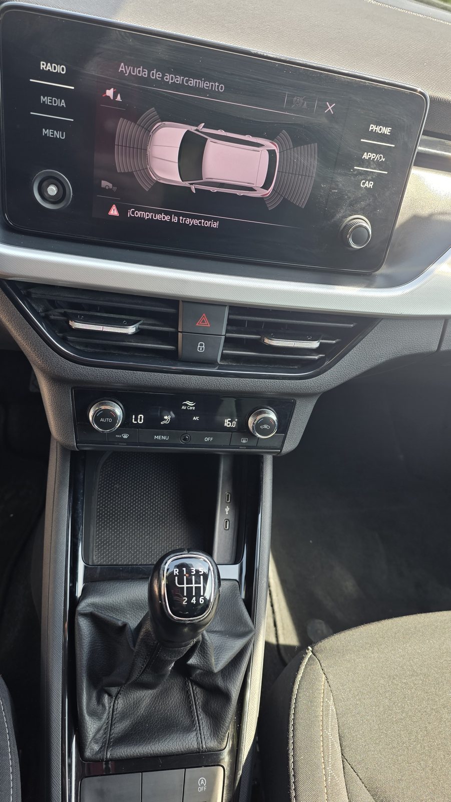 Skoda Kamiq 1.0 TSI 110CV 2022 de ocasión en GSM Serveis Integrals Automoció, Vilobí del Penedès (16)
