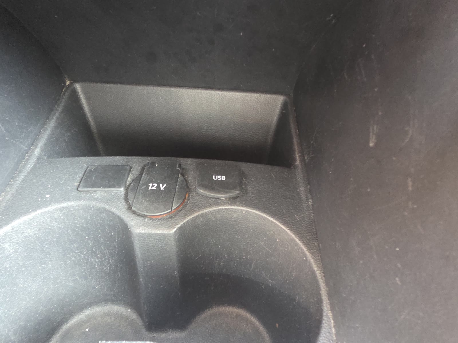 Volkswagen Polo 1.4 TDI 2016 de ocasión en GSM Serveis Integrals Automoció, Vilobí del Penedès (16)
